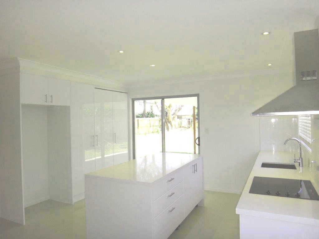 16 Vatakoula Parade MERMAID WATERS 6