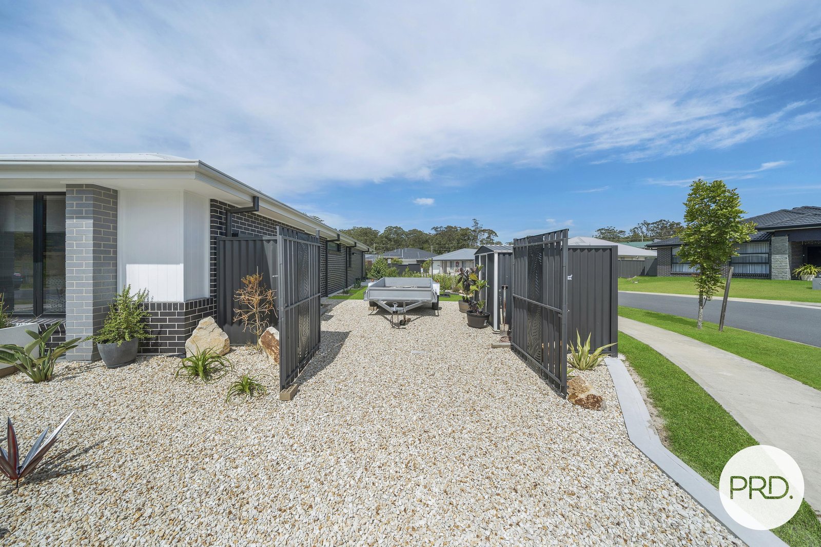 16 Vernon Circuit KEW 2