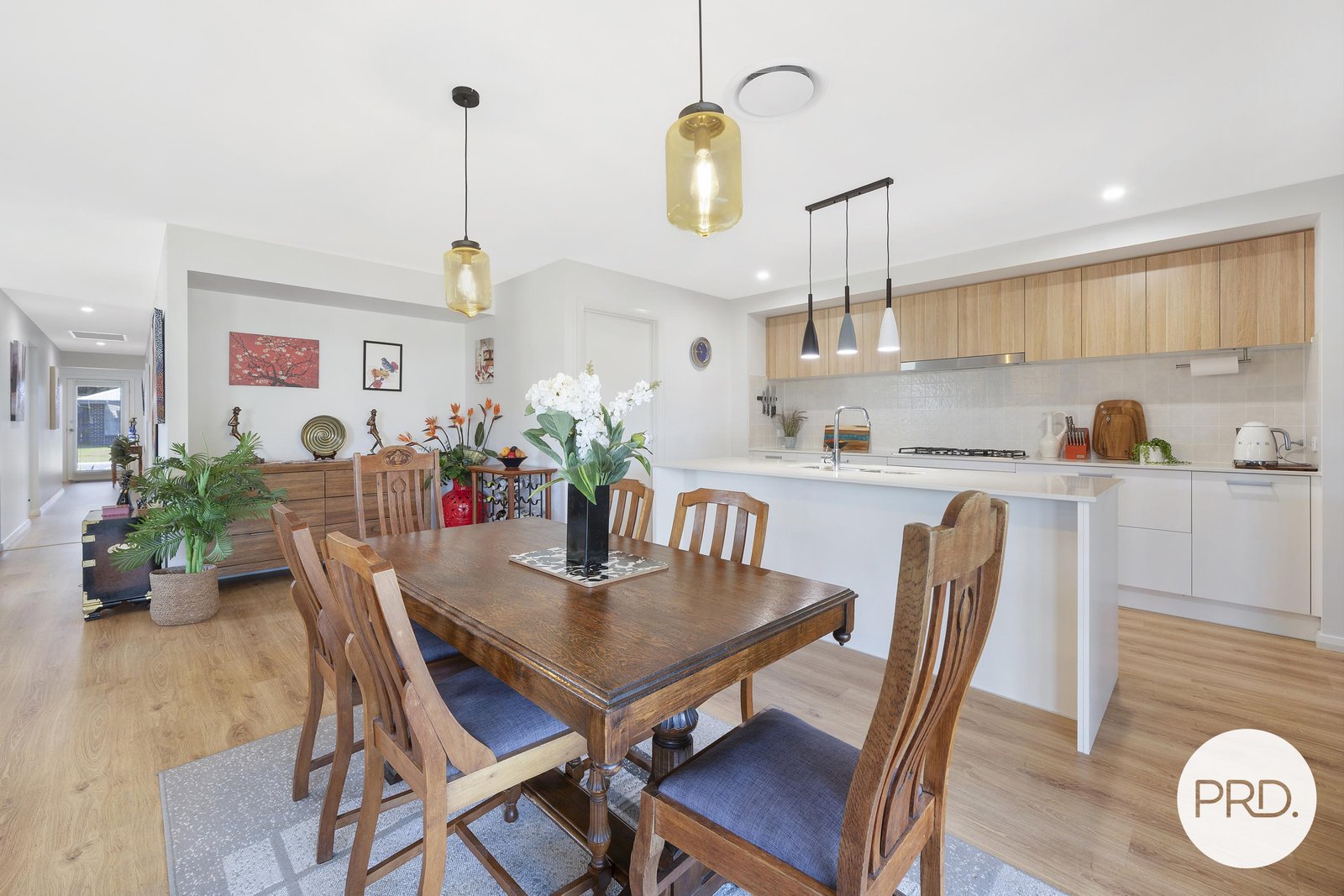 16 Vernon Circuit KEW 9