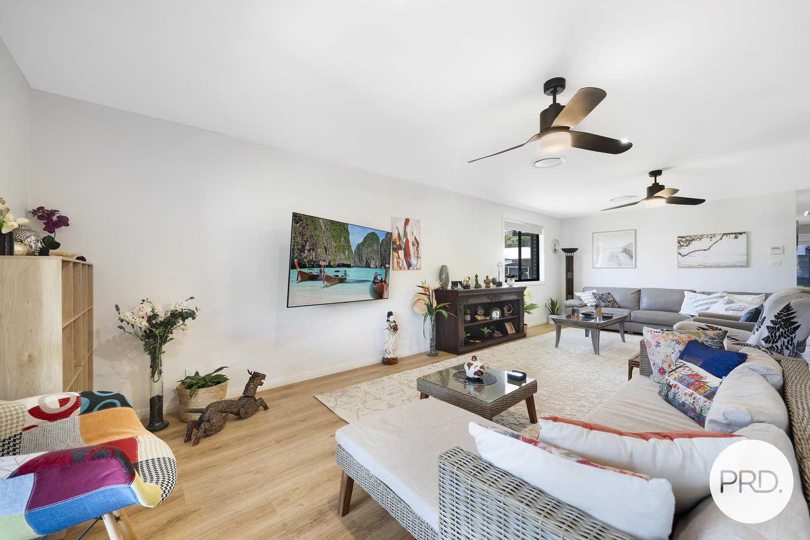 16 Vernon Circuit KEW 10