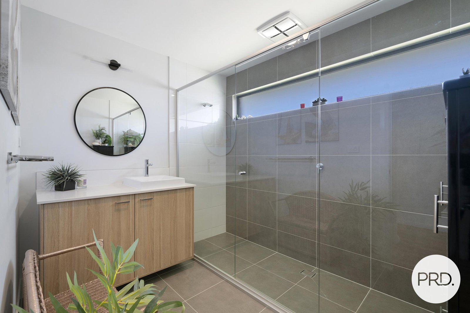 16 Vernon Circuit KEW 14