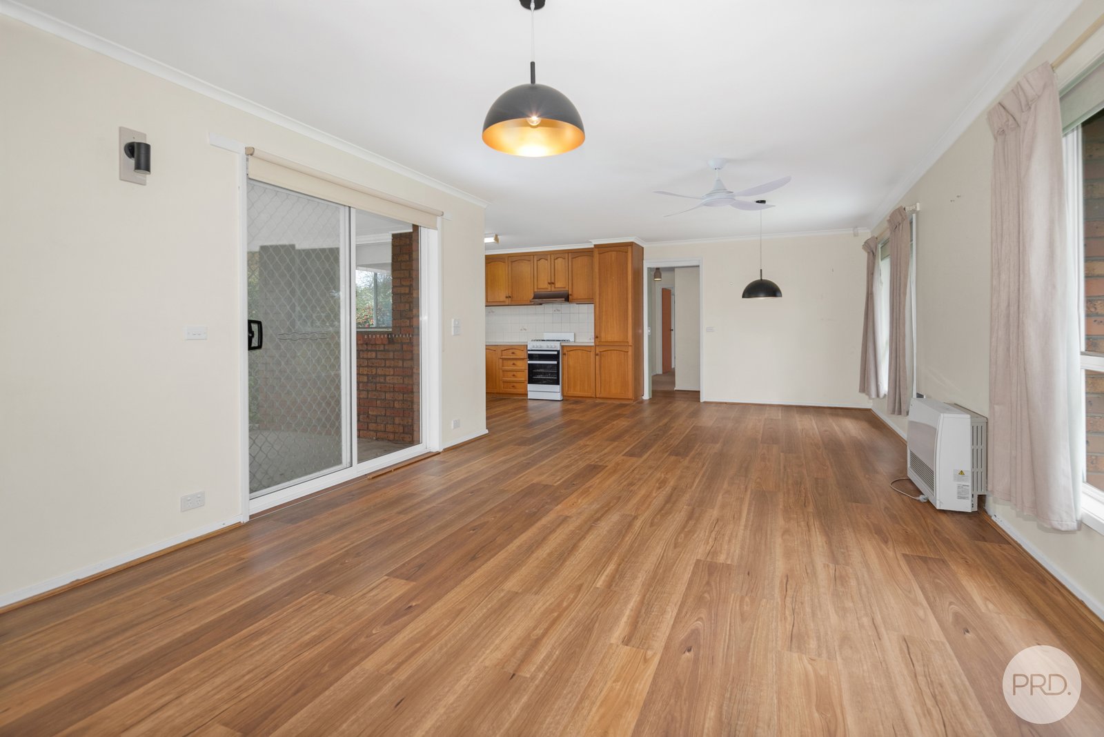 16 Victoria Street CRESWICK 3