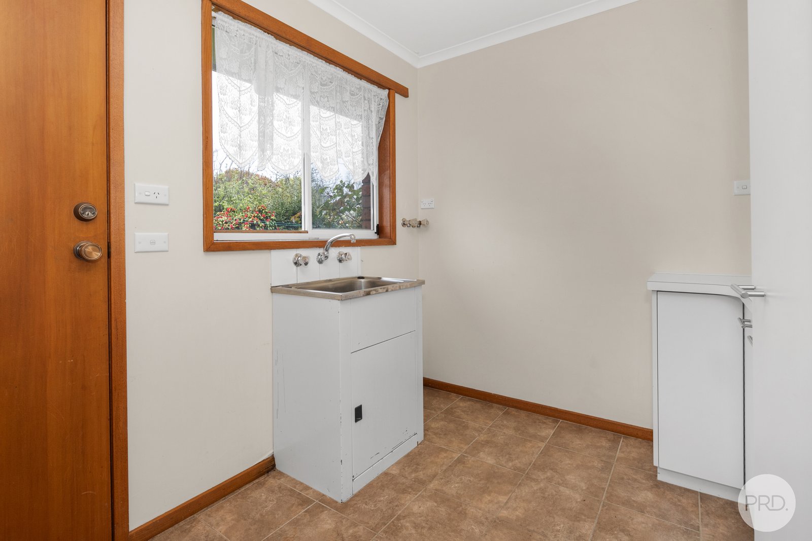 16 Victoria Street CRESWICK 10