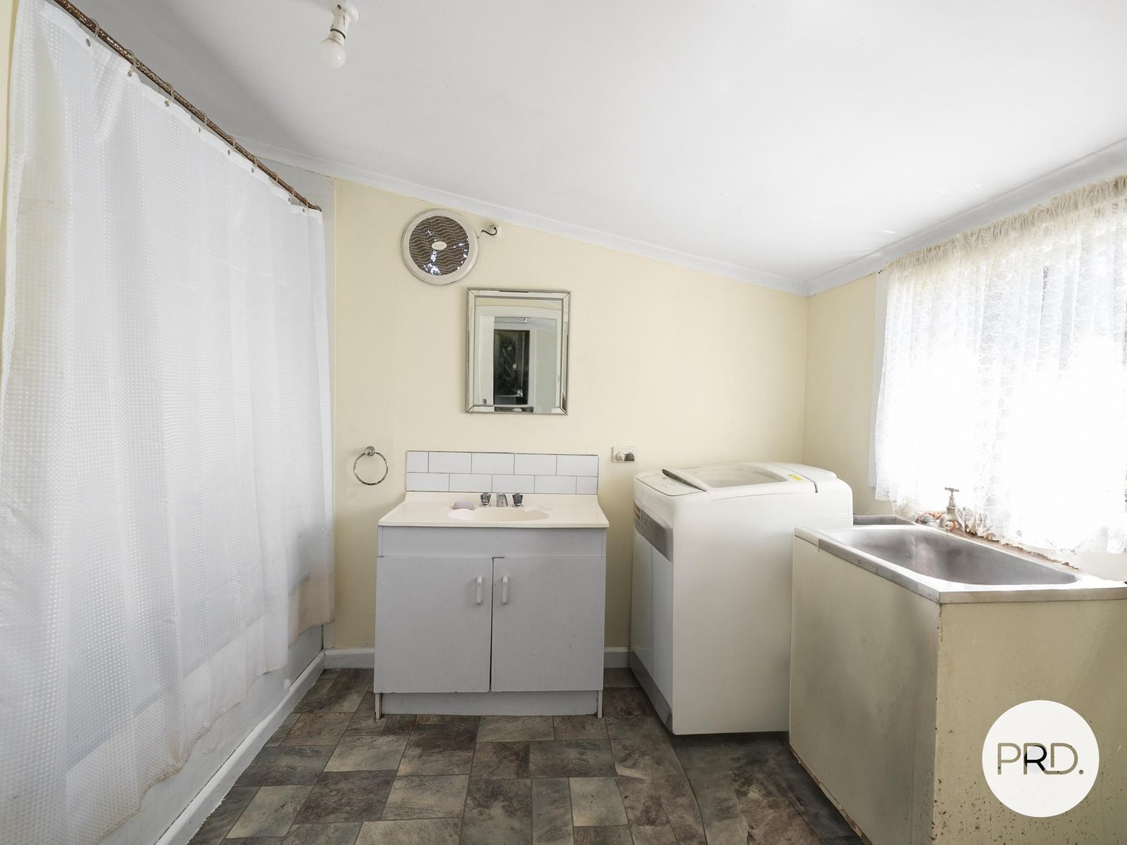 16 Victoria Street SEYMOUR 4