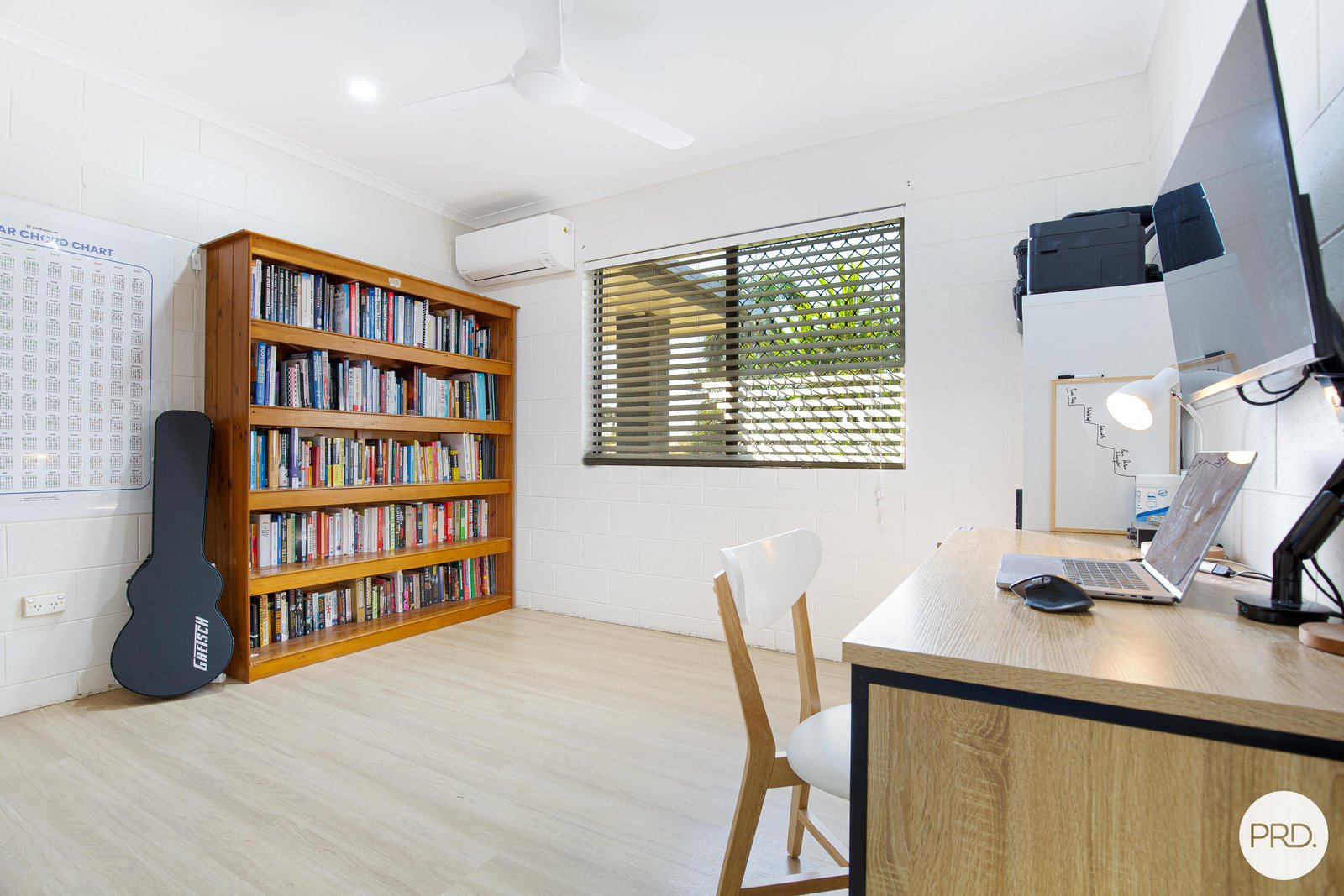 16 Volute Street SHOAL POINT 9