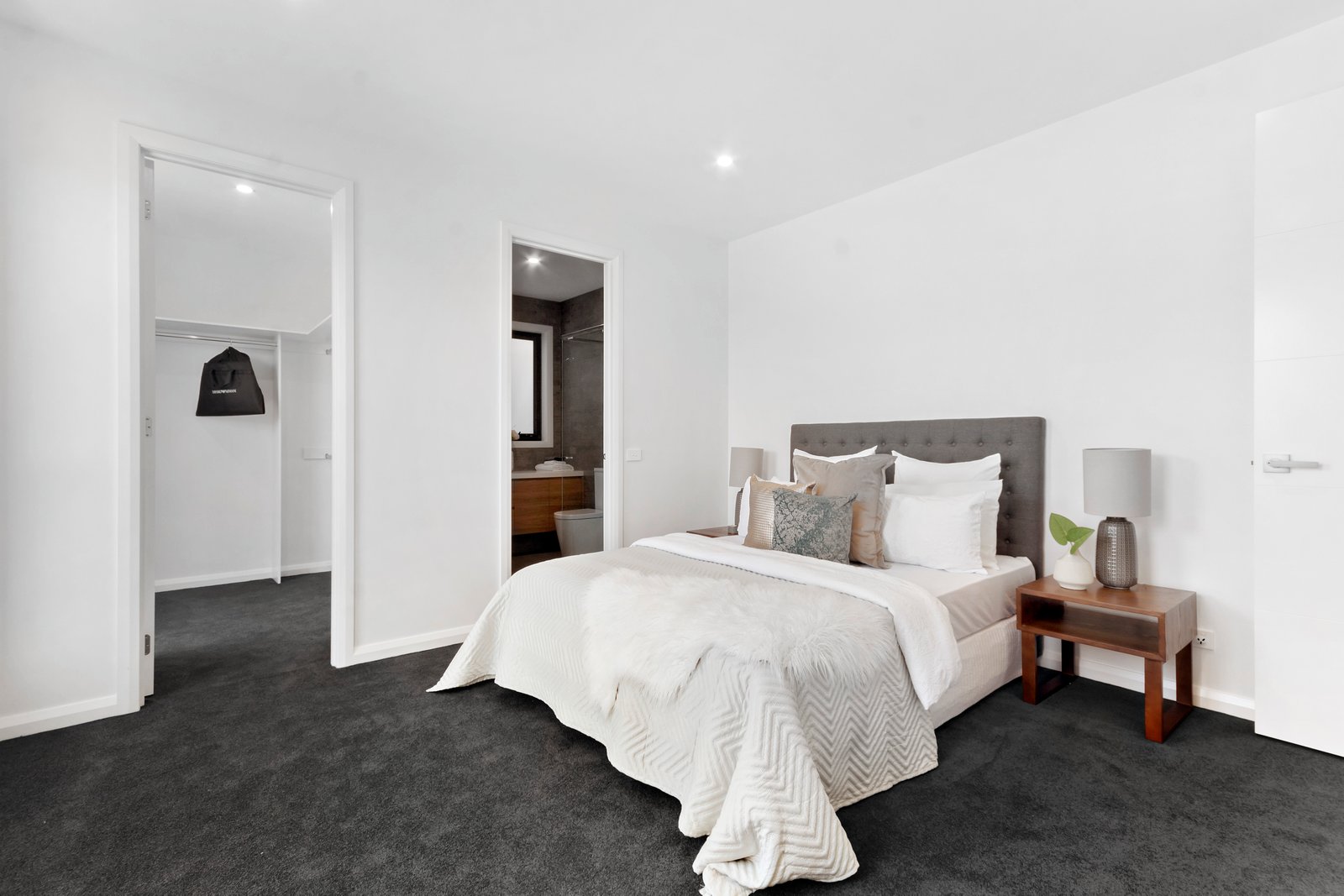 Gallery: 16 Walkers Road