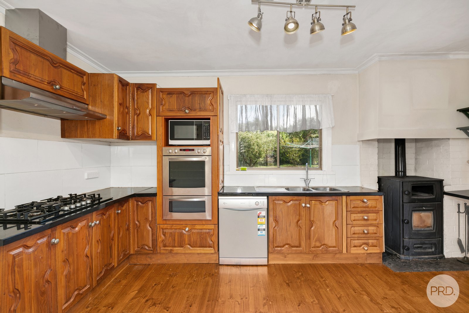 16 Wall Street SEBASTOPOL 4
