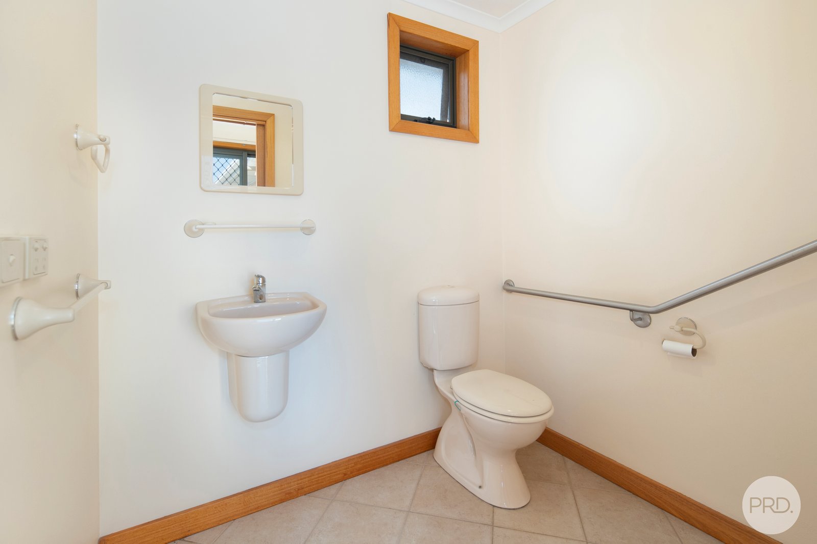 16 Waller Avenue NEWINGTON 7