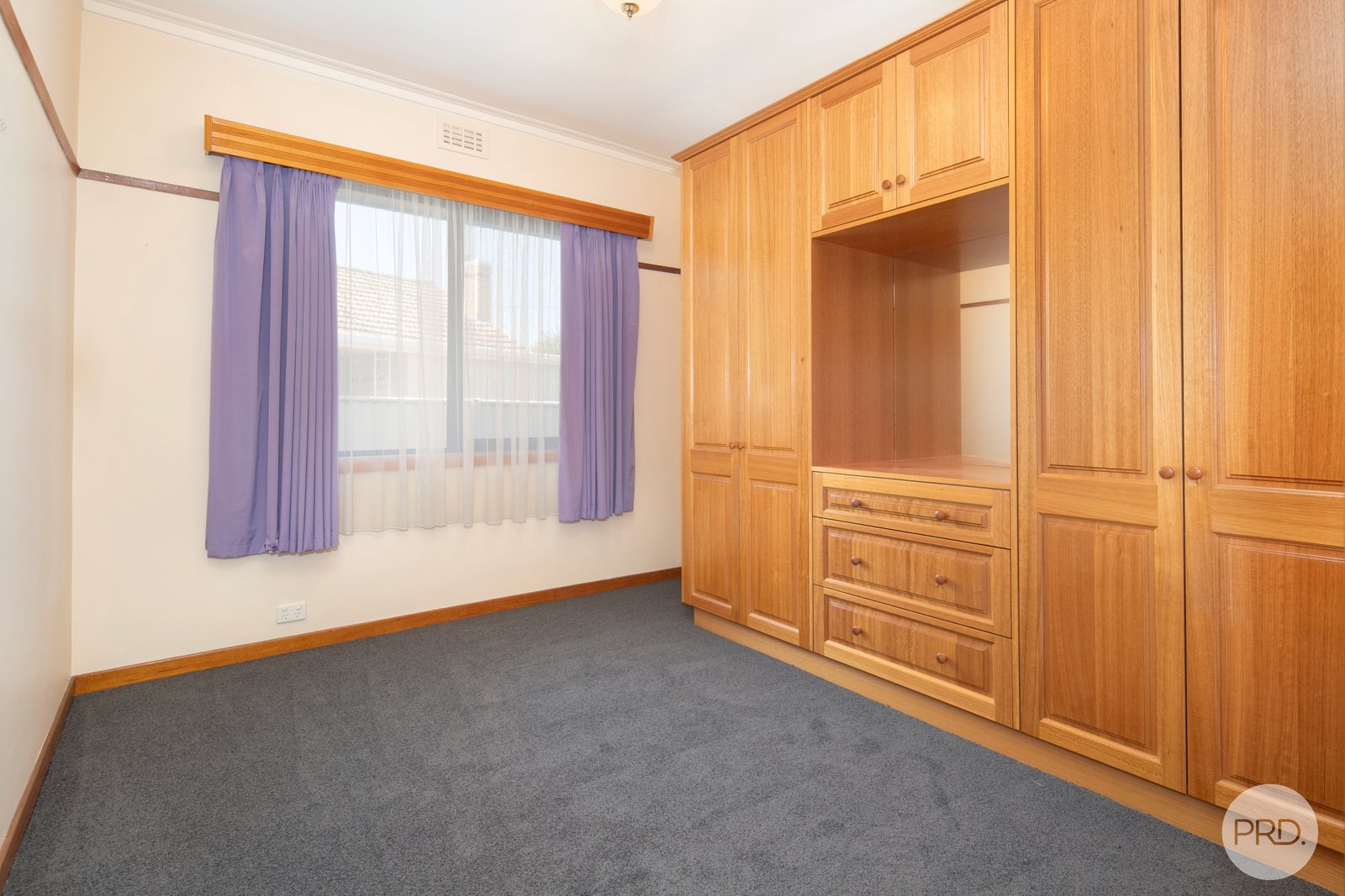 16 Waller Avenue NEWINGTON 8