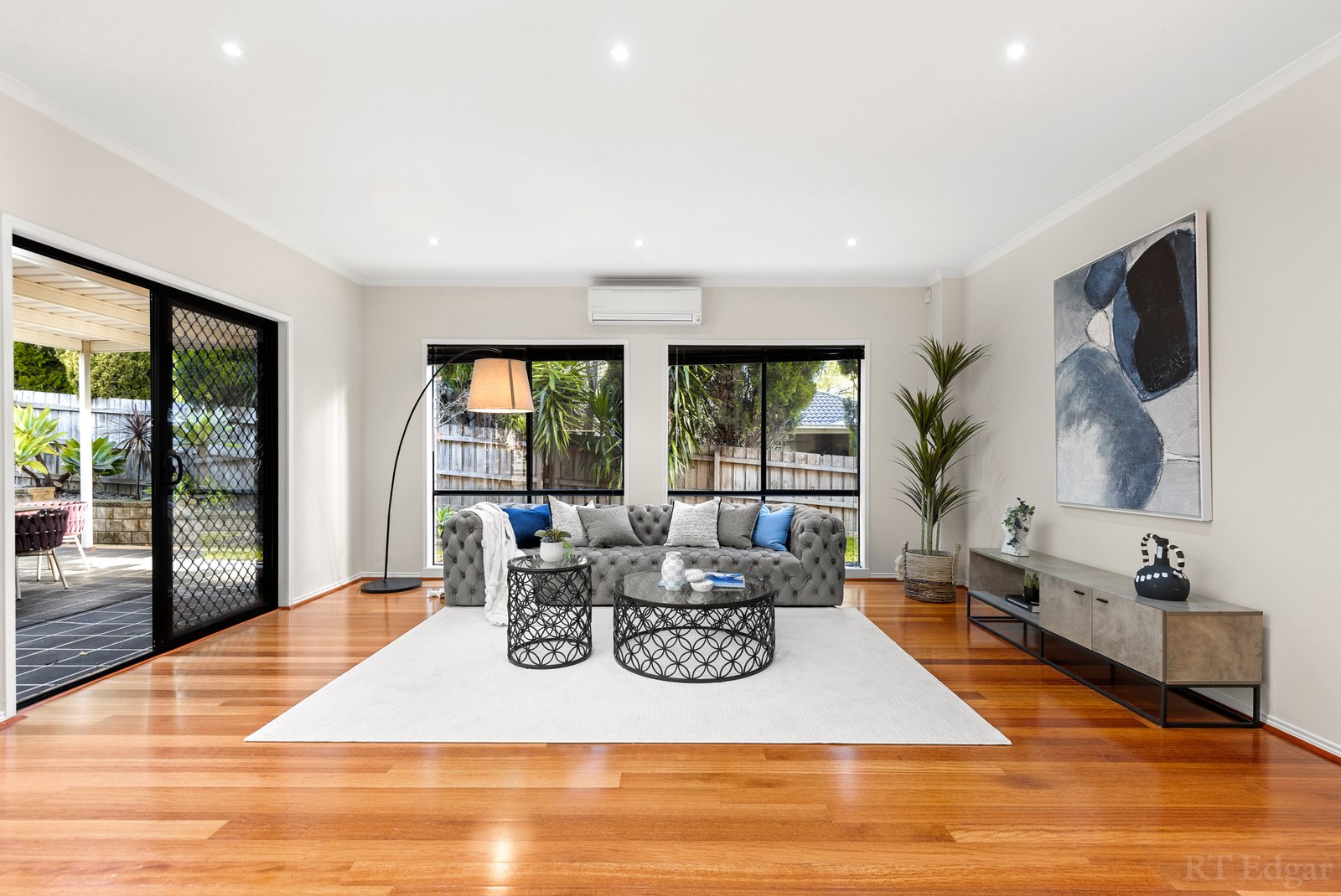 Real Estate and Property in 16 Wallingford Place, Rowville, VIC