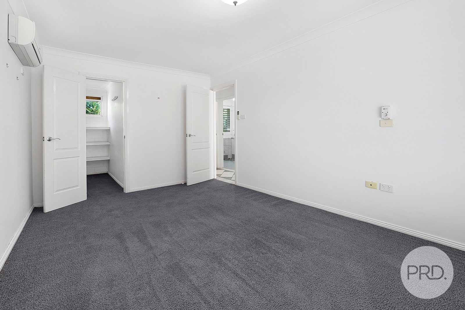 16 Waree Drive TAMWORTH 14