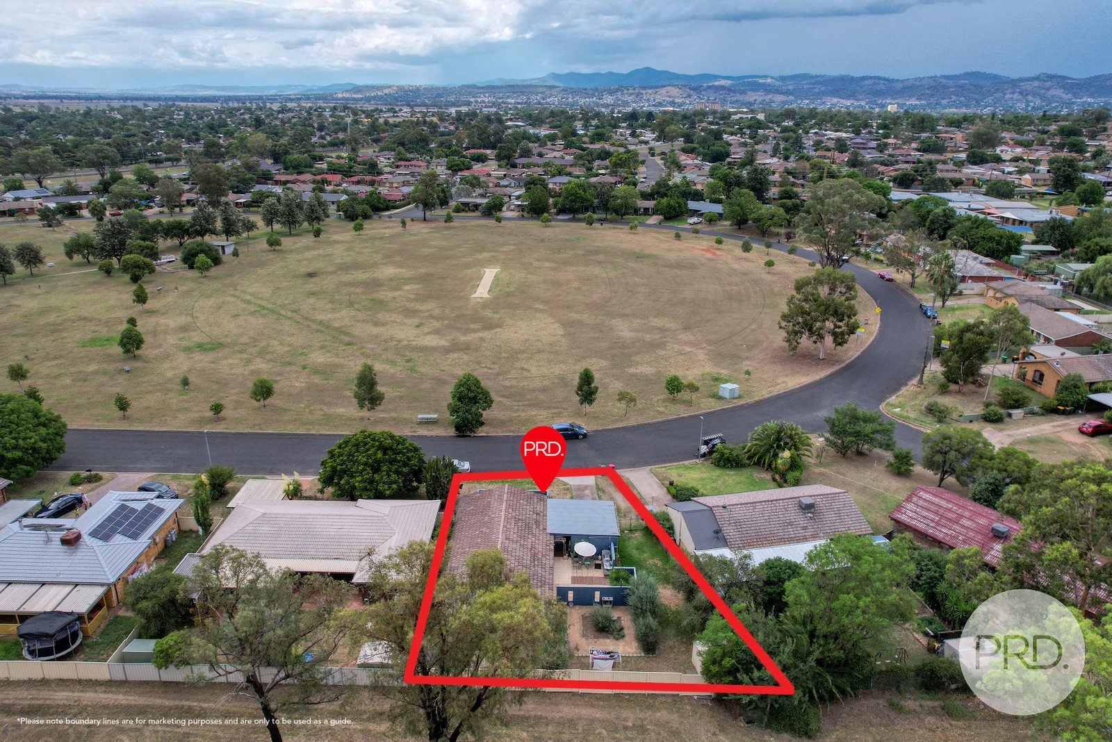 16 Waree Drive TAMWORTH 24