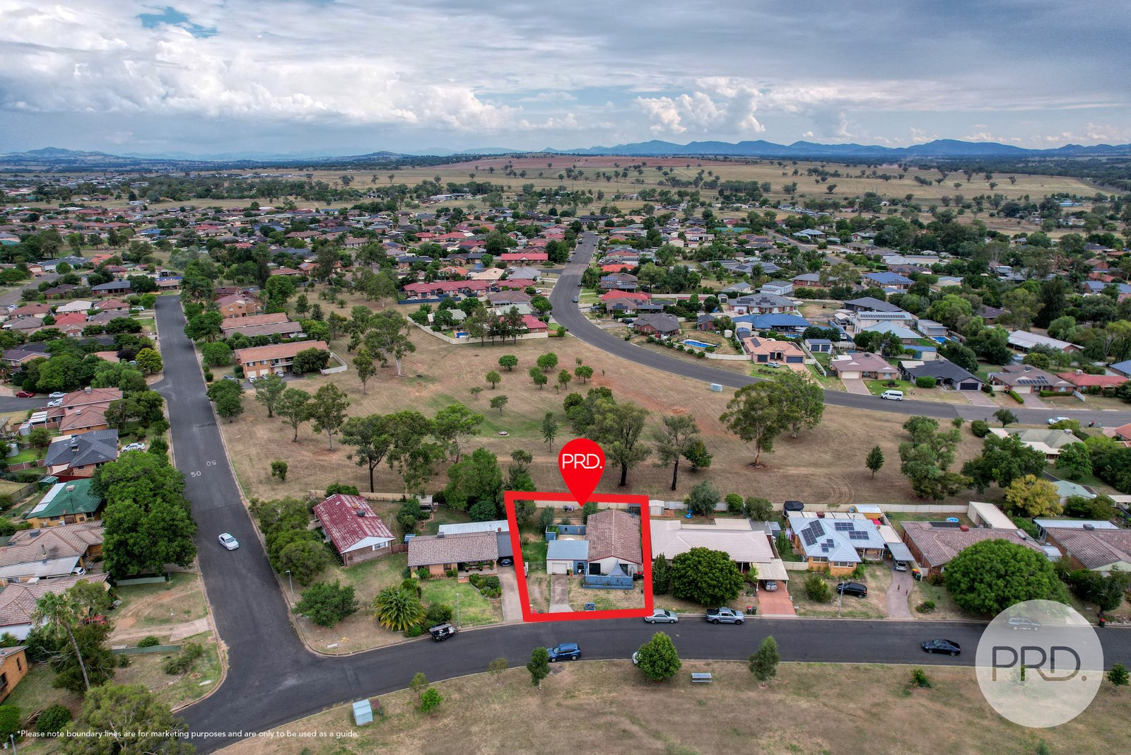 16 Waree Drive TAMWORTH 26