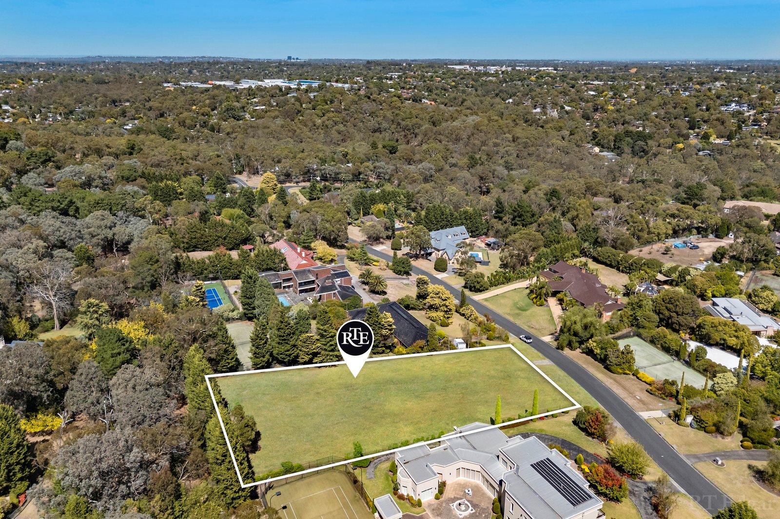 Real Estate and Property in 16 Warner Court, Donvale, VIC