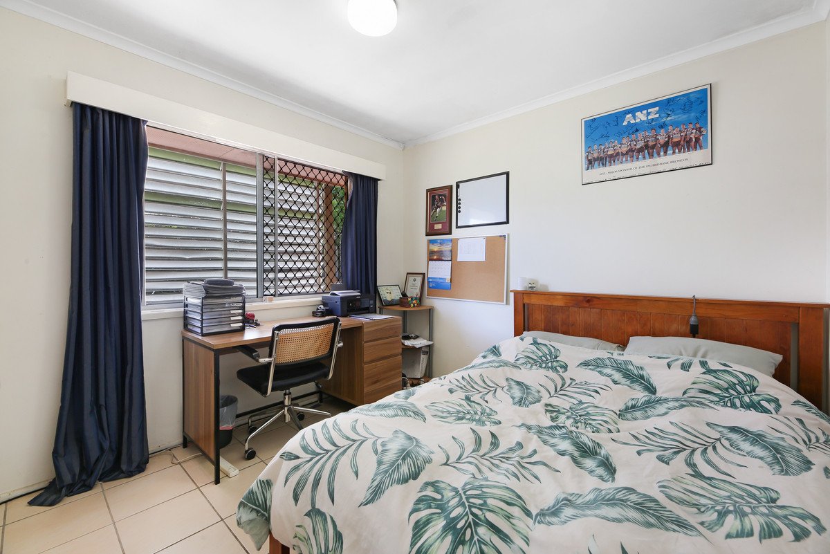 16 Warrina Crescent Burleigh Waters 16