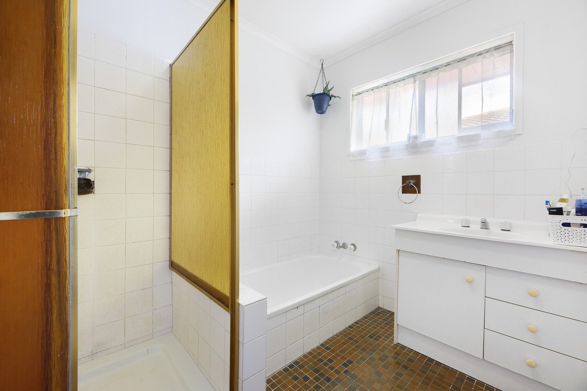 16 Warrina Crescent Burleigh Waters 17