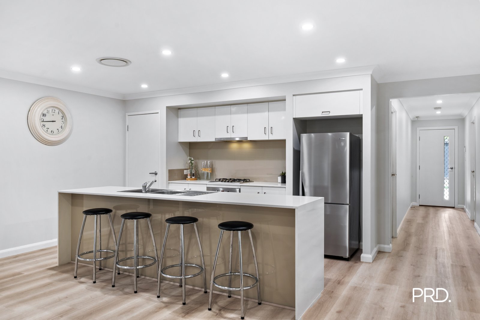 16 Water Gum Drive JORDAN SPRINGS 5