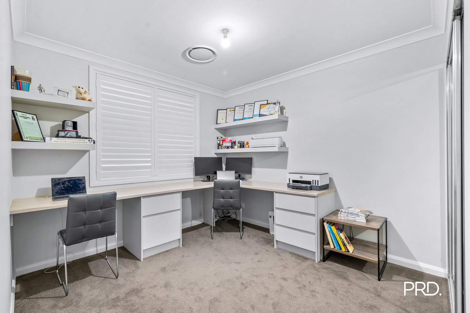 16 Water Gum Drive JORDAN SPRINGS 8