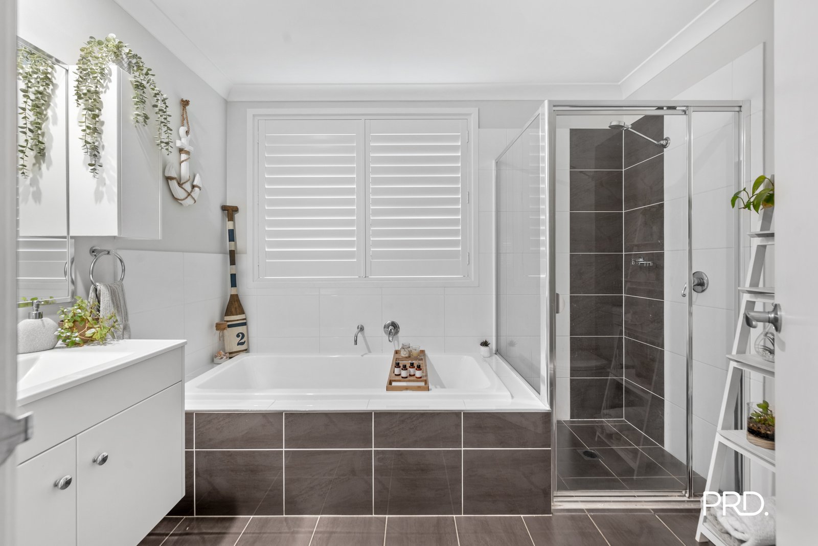 16 Water Gum Drive JORDAN SPRINGS 9