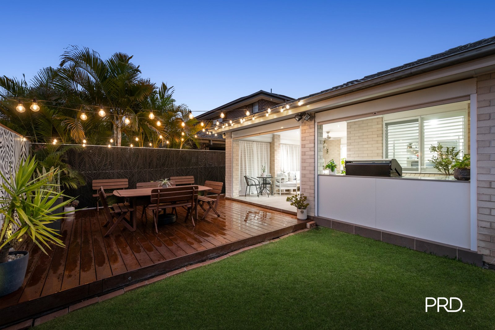 16 Water Gum Drive JORDAN SPRINGS 15