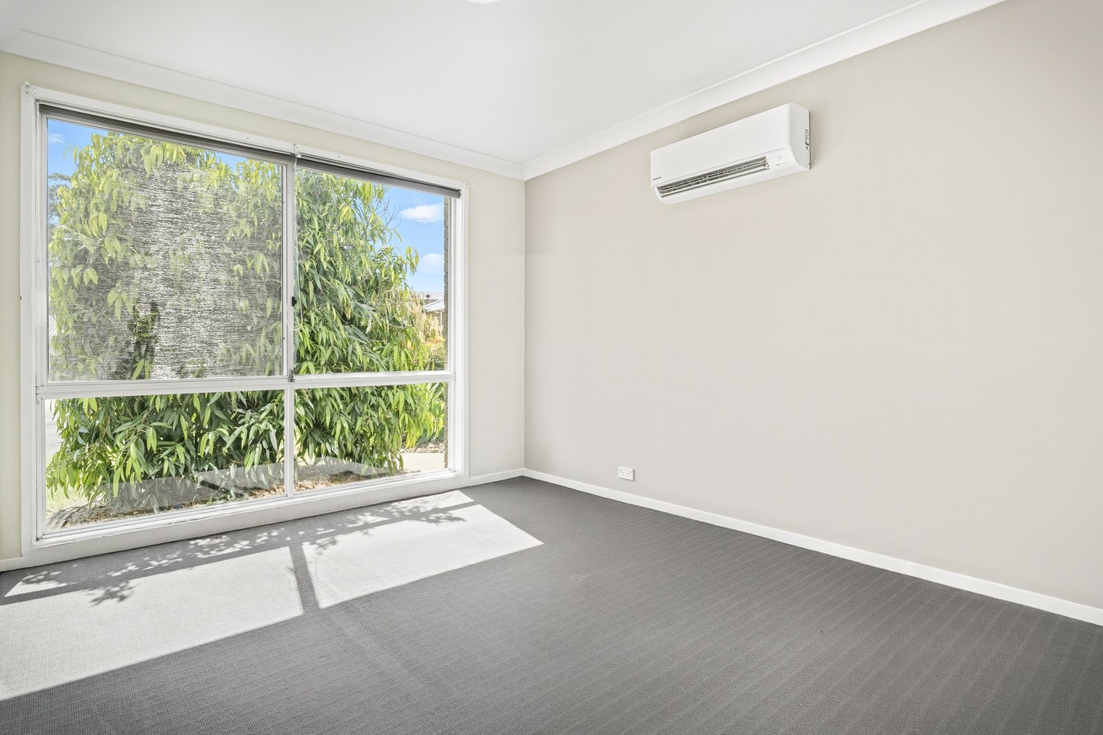 16 Waterfall Cres  Cranebrook 6