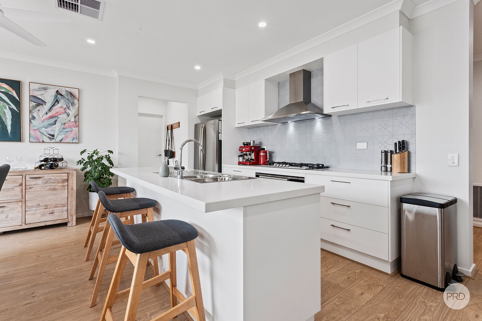 16 Webdon Drive NORTH BENDIGO 3