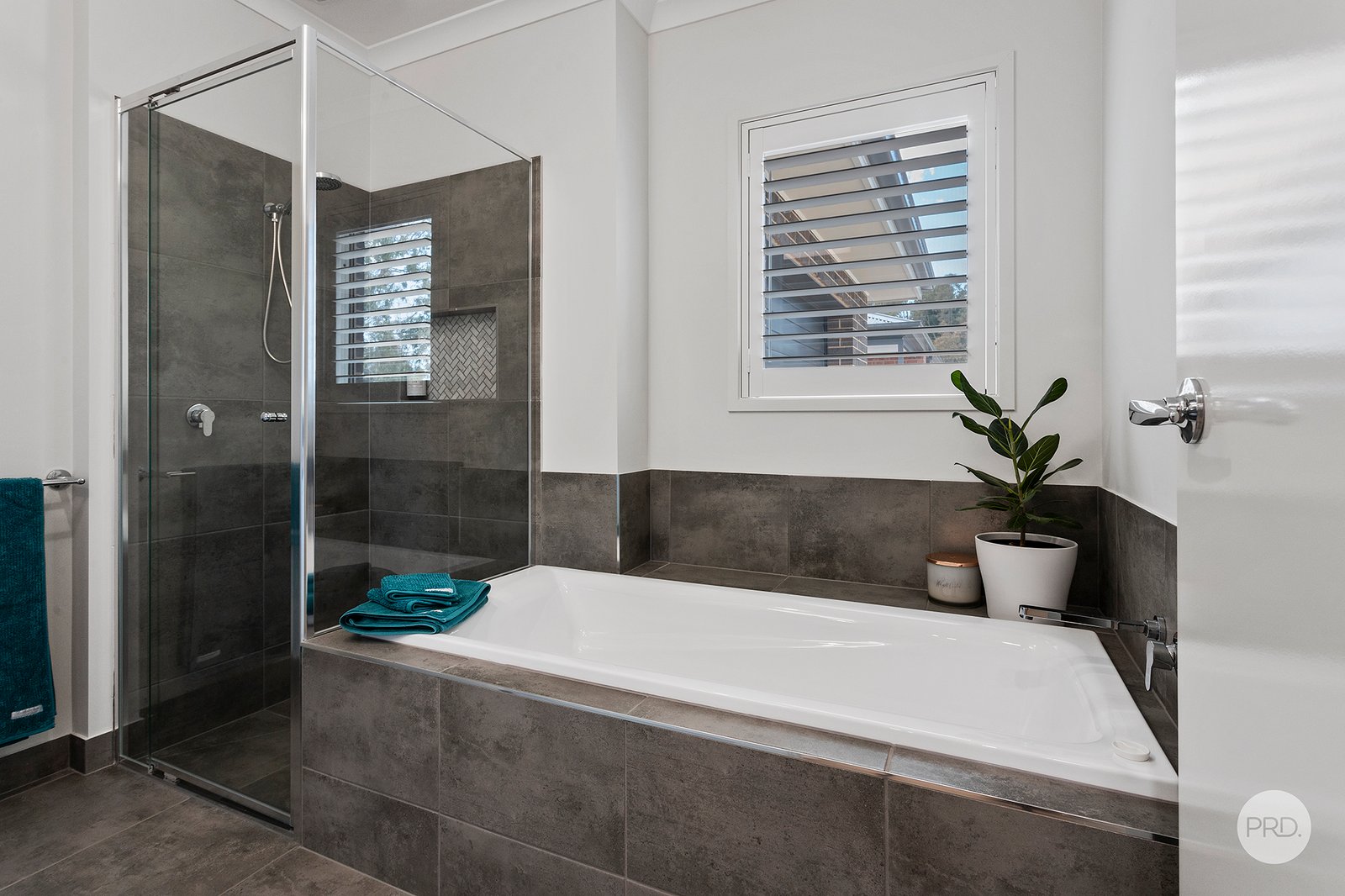 16 Webdon Drive NORTH BENDIGO 11