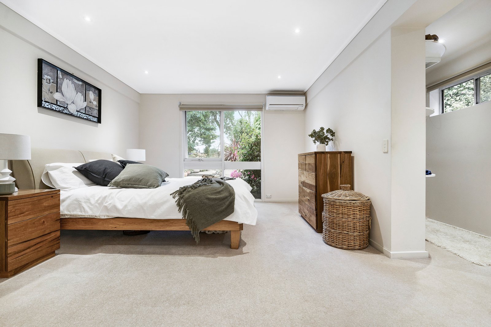 Real Estate and Property in 16 Wellesley Road, Ringwood North, VIC