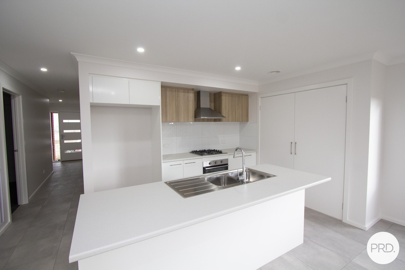 16 White Gum Way WINTER VALLEY 9