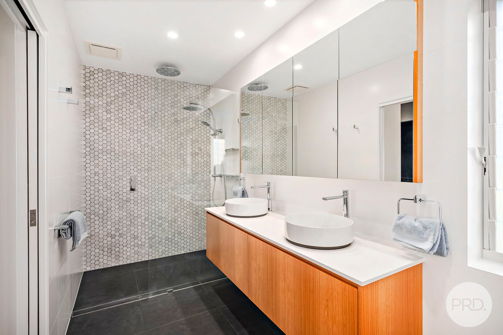 16 Whiting Place CORLETTE 21