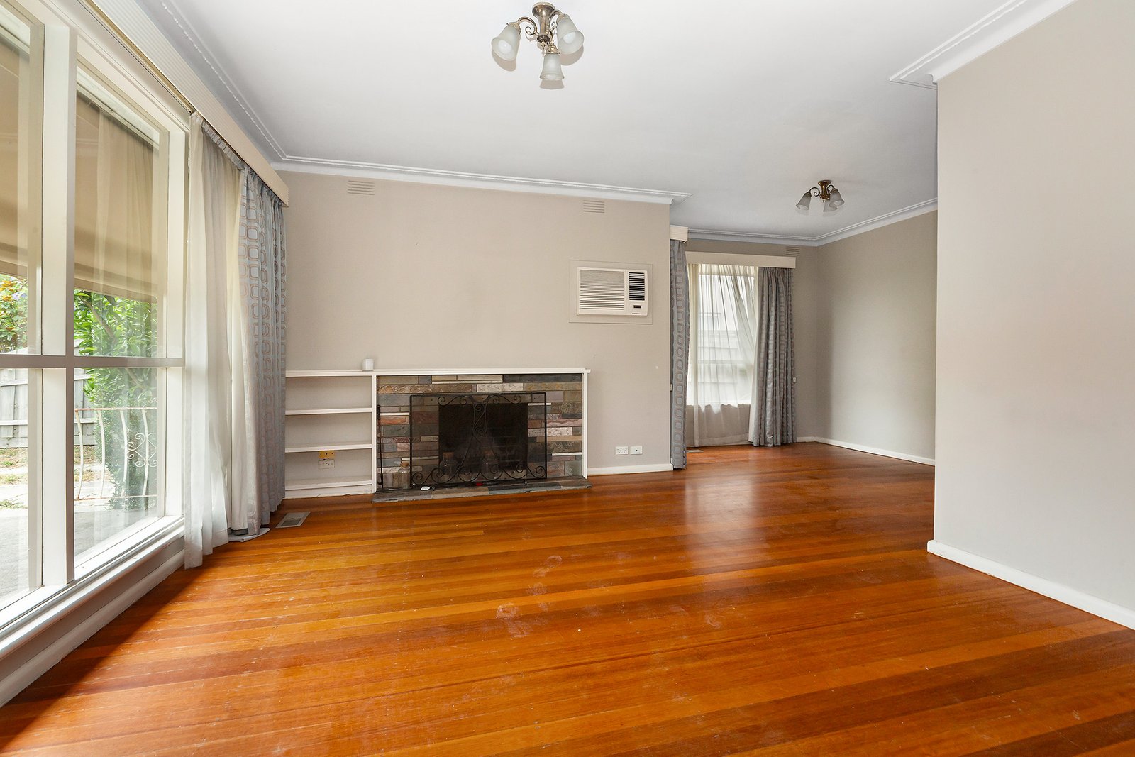 Real Estate and Property in 16 Wilma Court, Doncaster, VIC