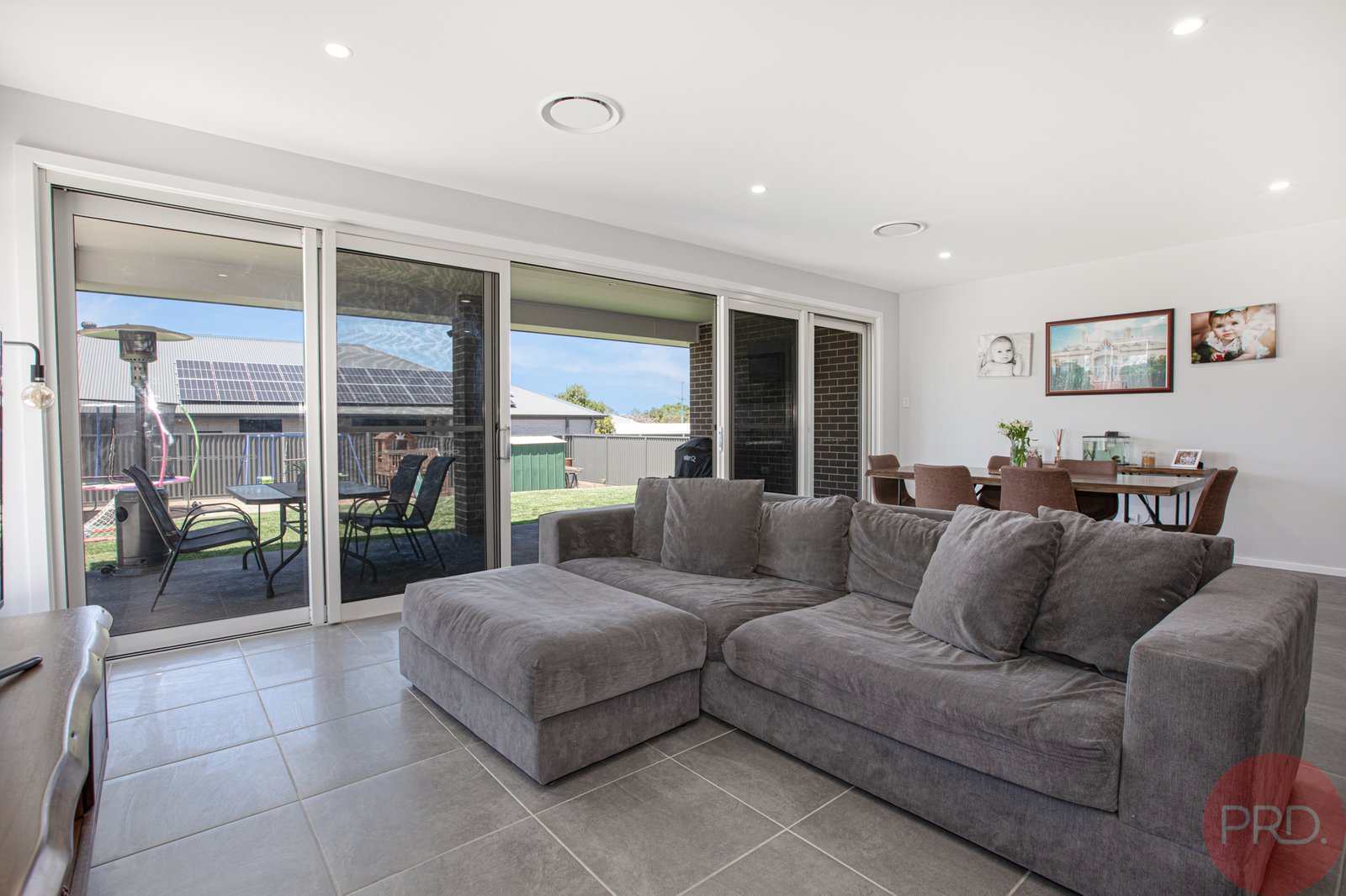 16 Windermere Road LOCHINVAR 4
