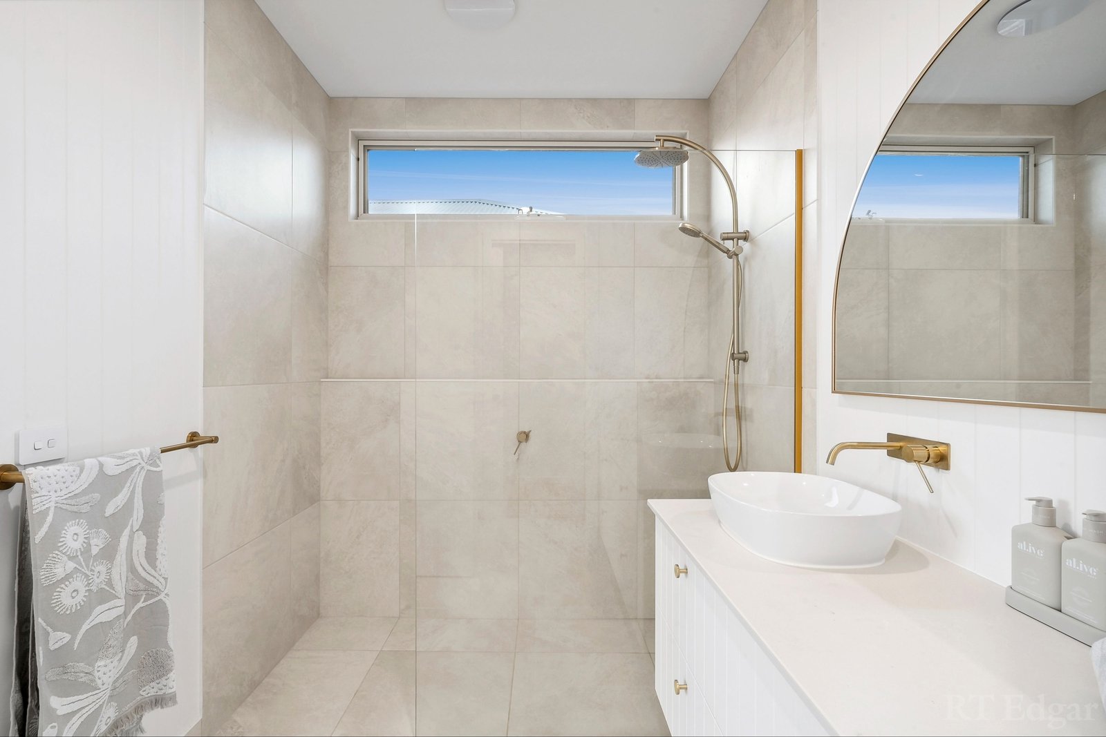 Real Estate and Property in 16 Wirilda Way, Point Lonsdale, VIC