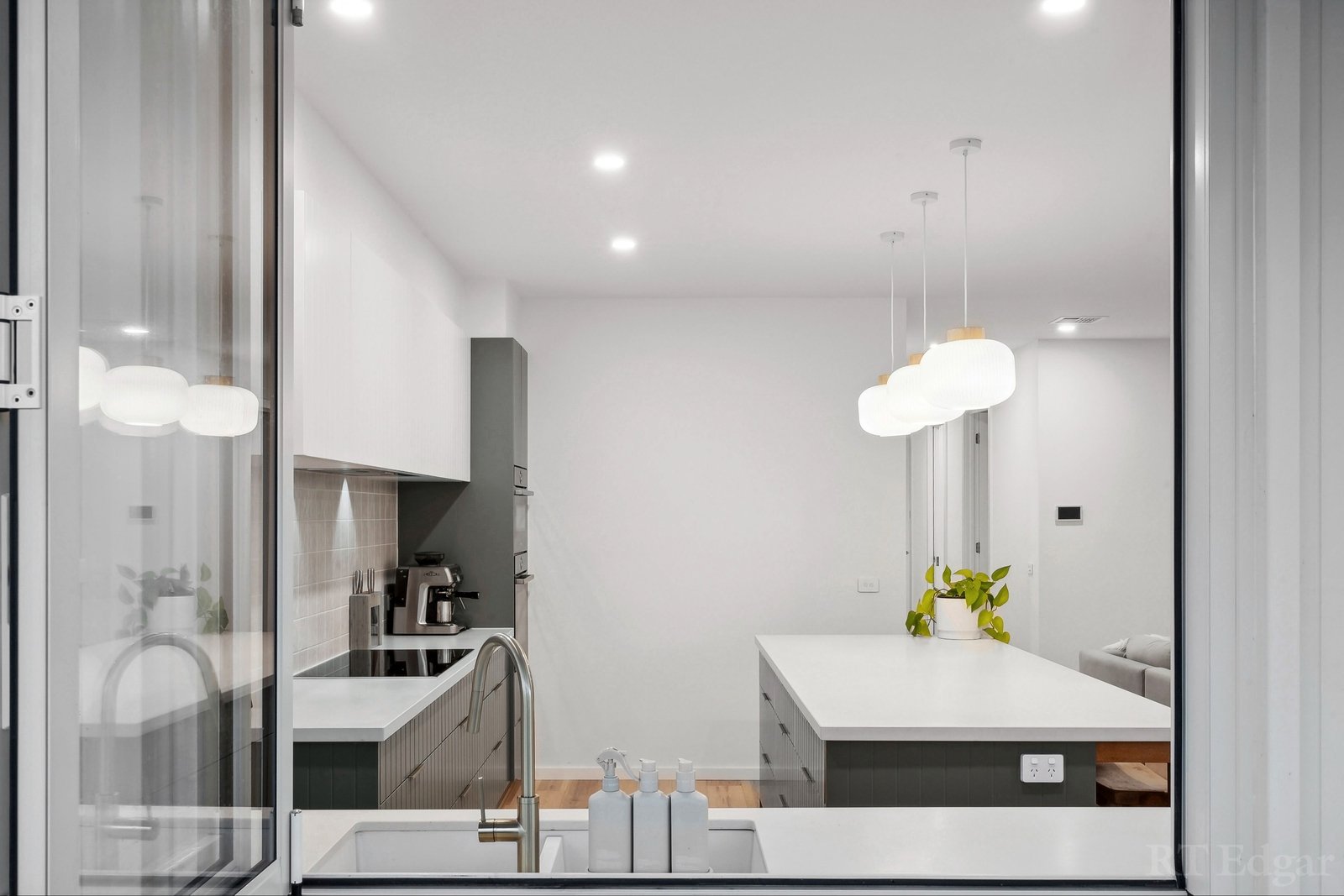 Real Estate and Property in 16 Wirilda Way, Point Lonsdale, VIC