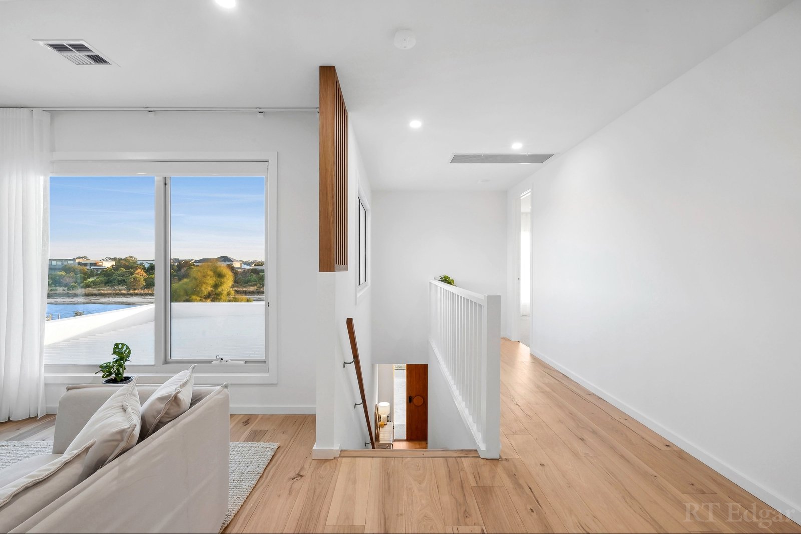 Real Estate and Property in 16 Wirilda Way, Point Lonsdale, VIC