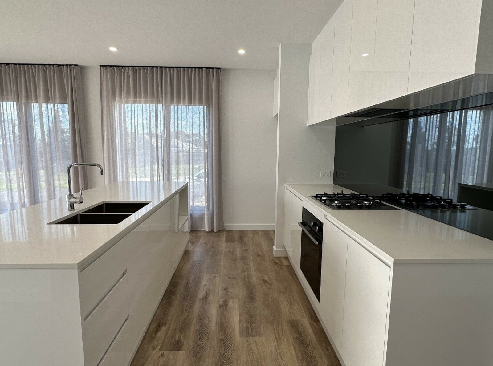Gallery: 16 Woorayl Street