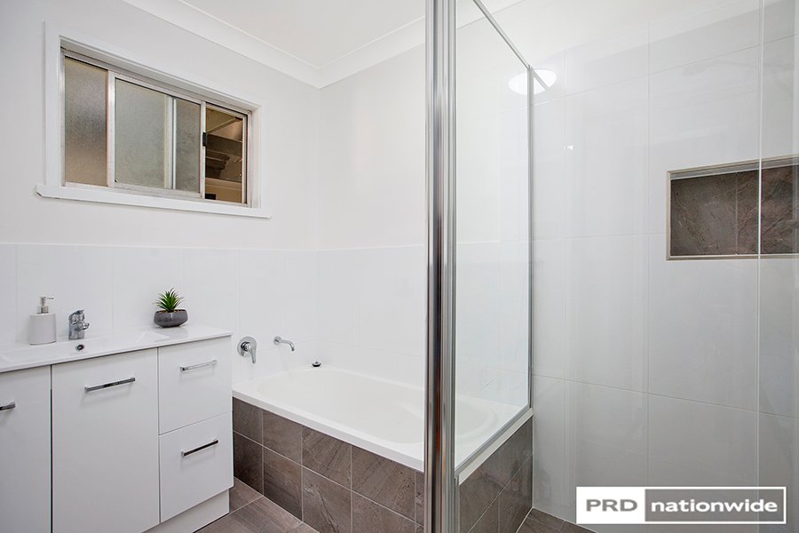 16 Wright Street TAMWORTH 5