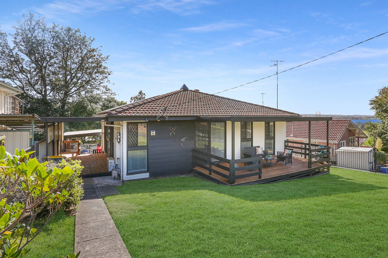 16 Wybalena Avenue KOONAWARRA 1