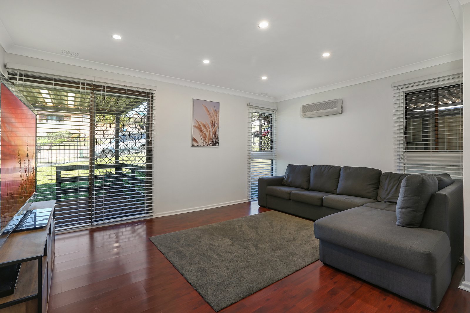 16 Wybalena Avenue KOONAWARRA 2