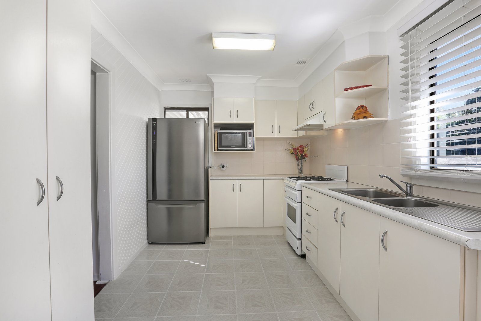16 Wybalena Avenue KOONAWARRA 4