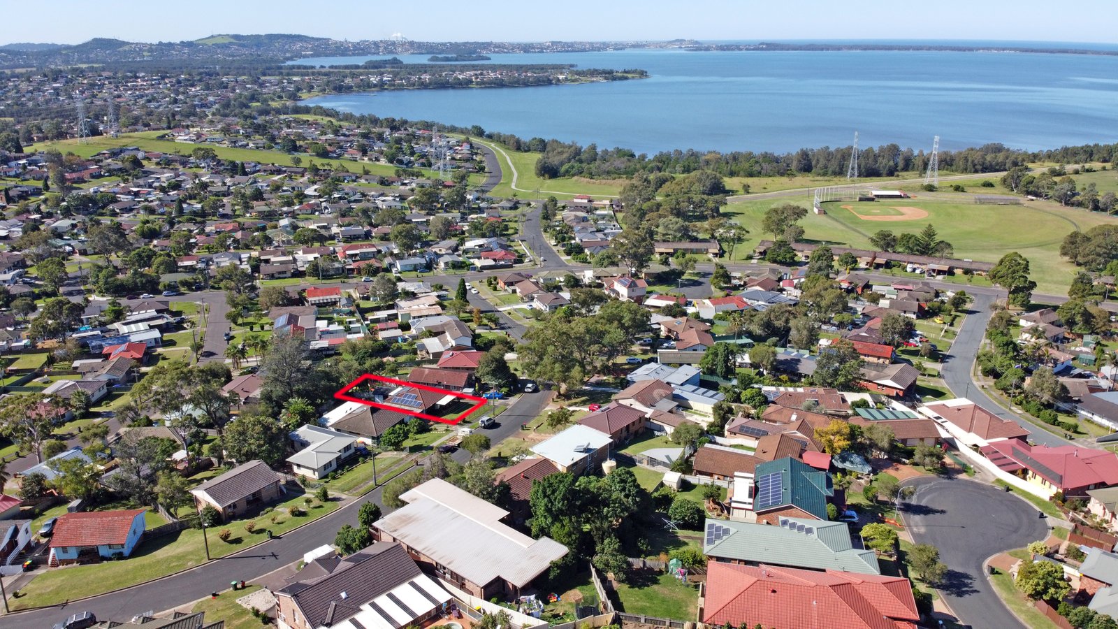 16 Wybalena Avenue KOONAWARRA 11