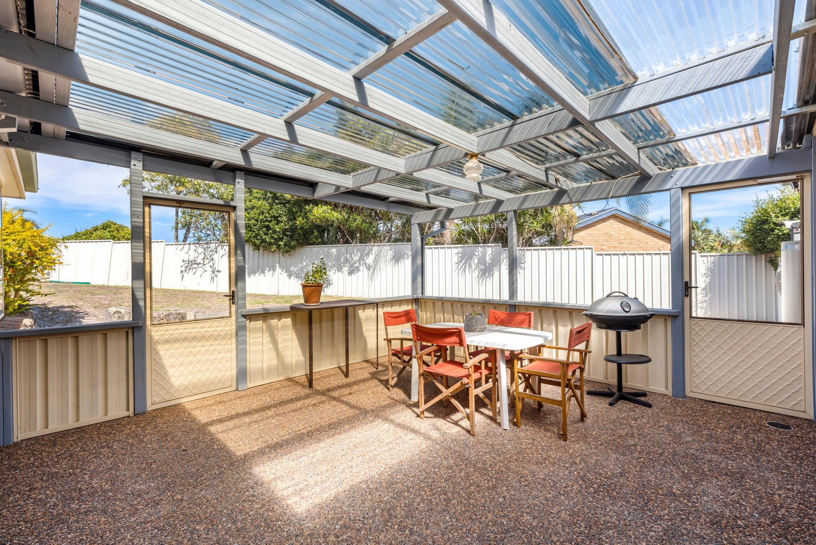 16 Yachtsman Crescent SALAMANDER BAY 8
