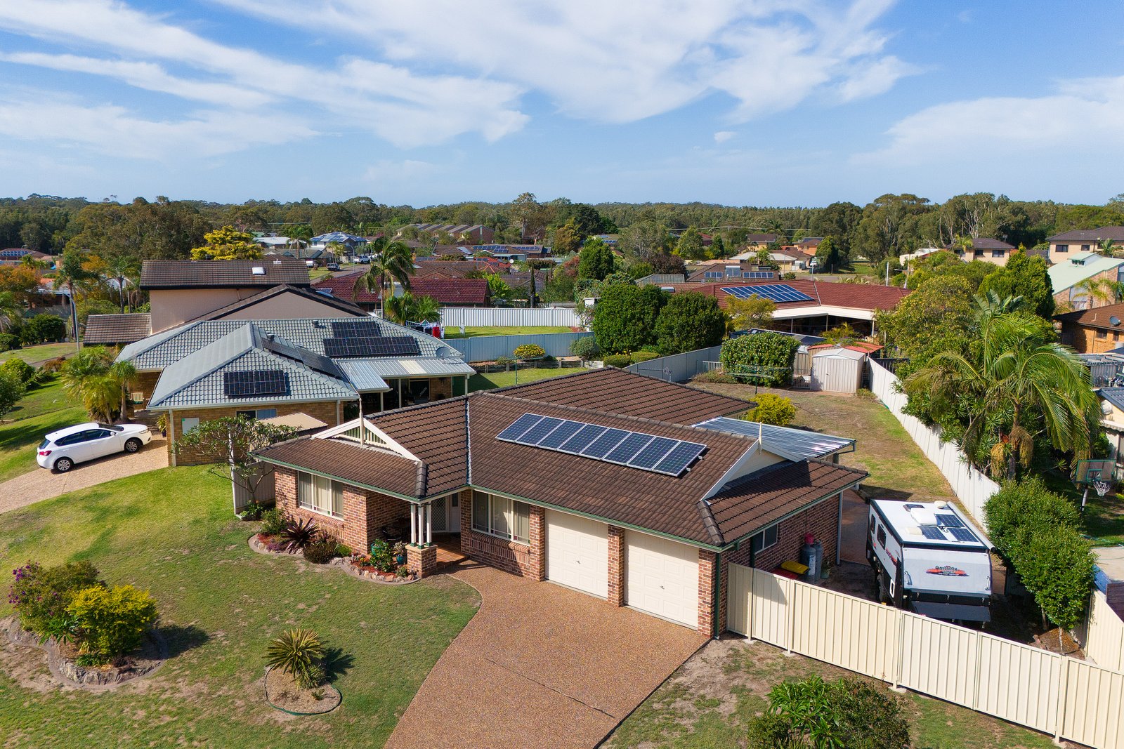 16 yachtsman crescent salamander bay