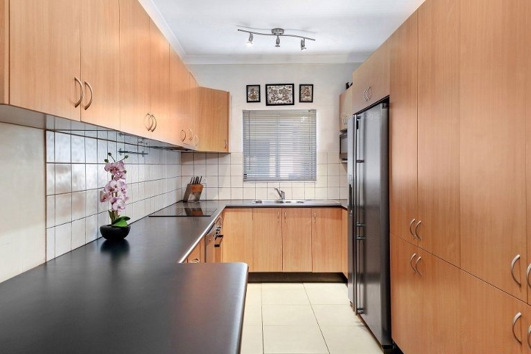 16 Yeo Street YAGOONA 2