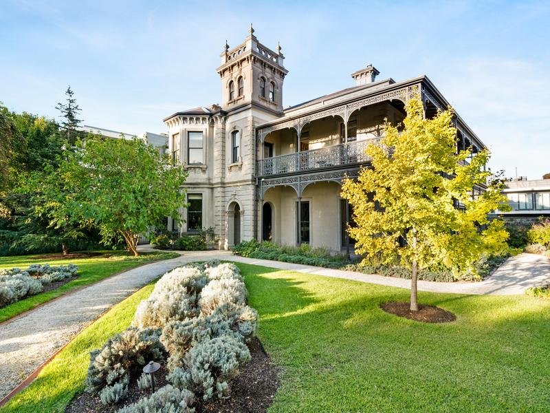 160-162 The Avenue Parkville VIC 3052