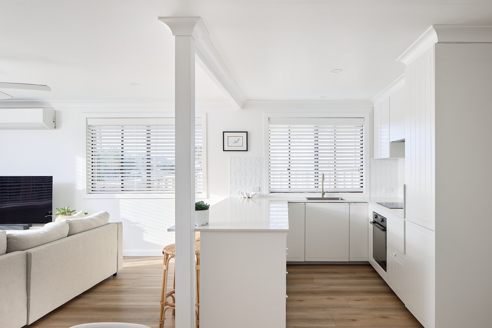 1/60-62 Tomaree Road SHOAL BAY 6