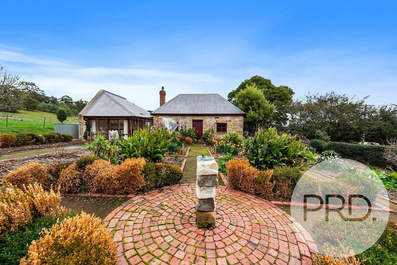 160 Cilwen Road CAMBRIDGE 1