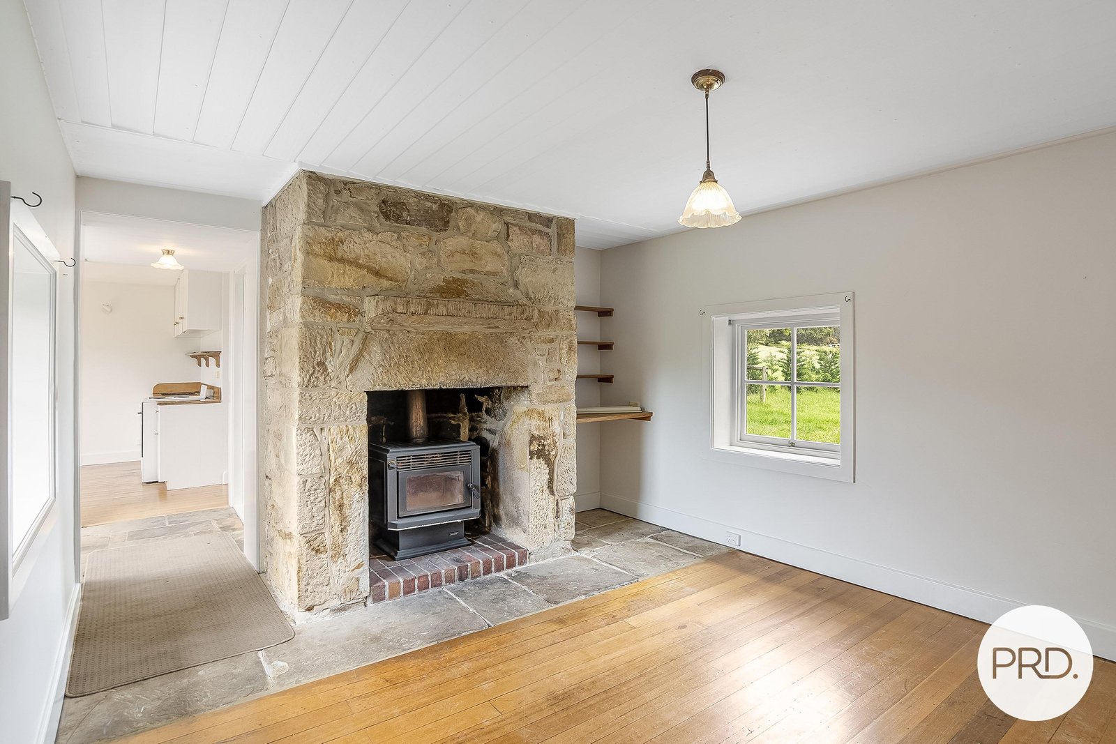 160 Cilwen Road CAMBRIDGE 4