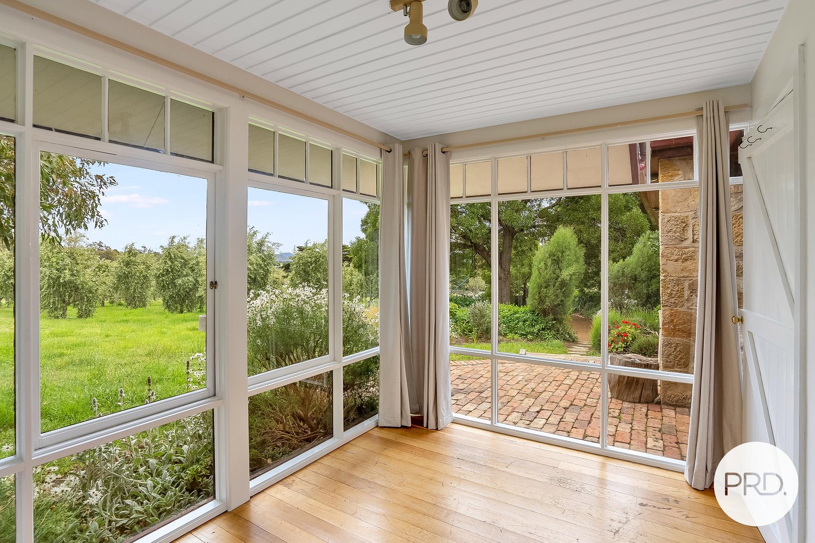 160 Cilwen Road CAMBRIDGE 5