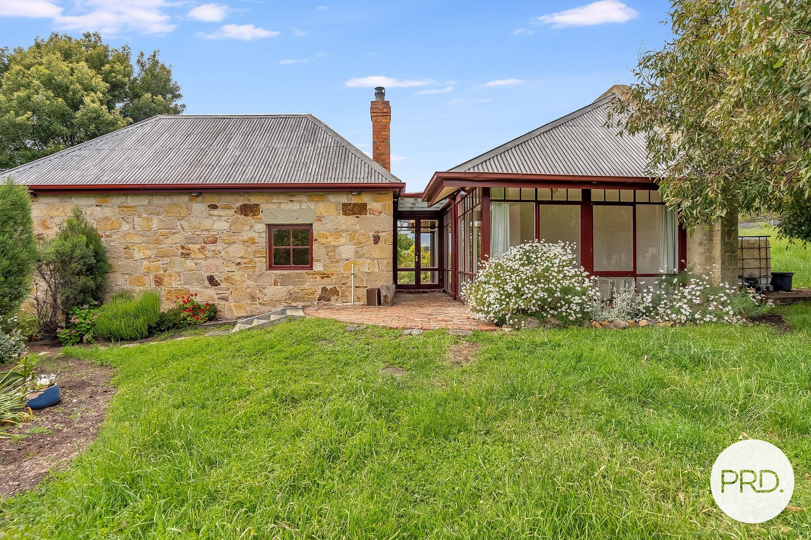 160 Cilwen Road CAMBRIDGE 9